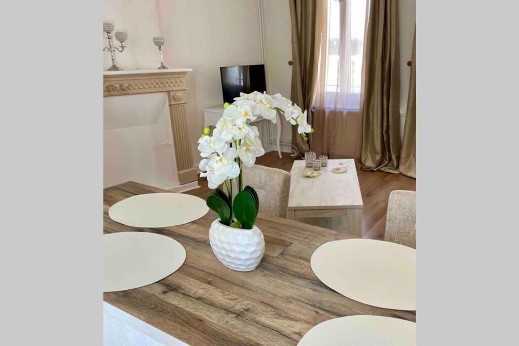 Le Roi Apartment Avranches Luaran gambar